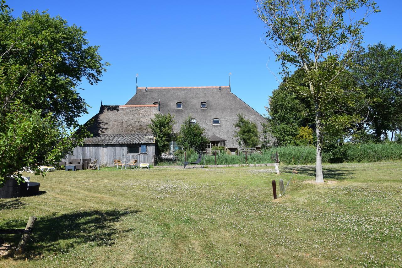 Bed and Breakfast De Hocht Nes  Exterior foto